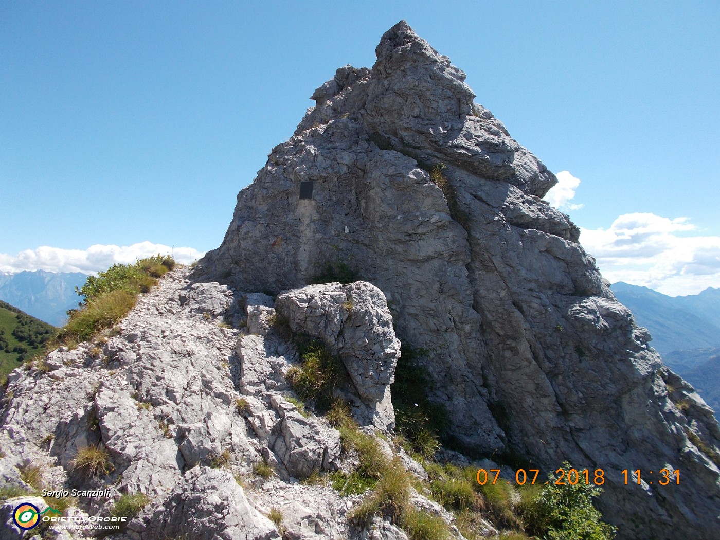 16 SPERONE DI ROCCIA.JPG